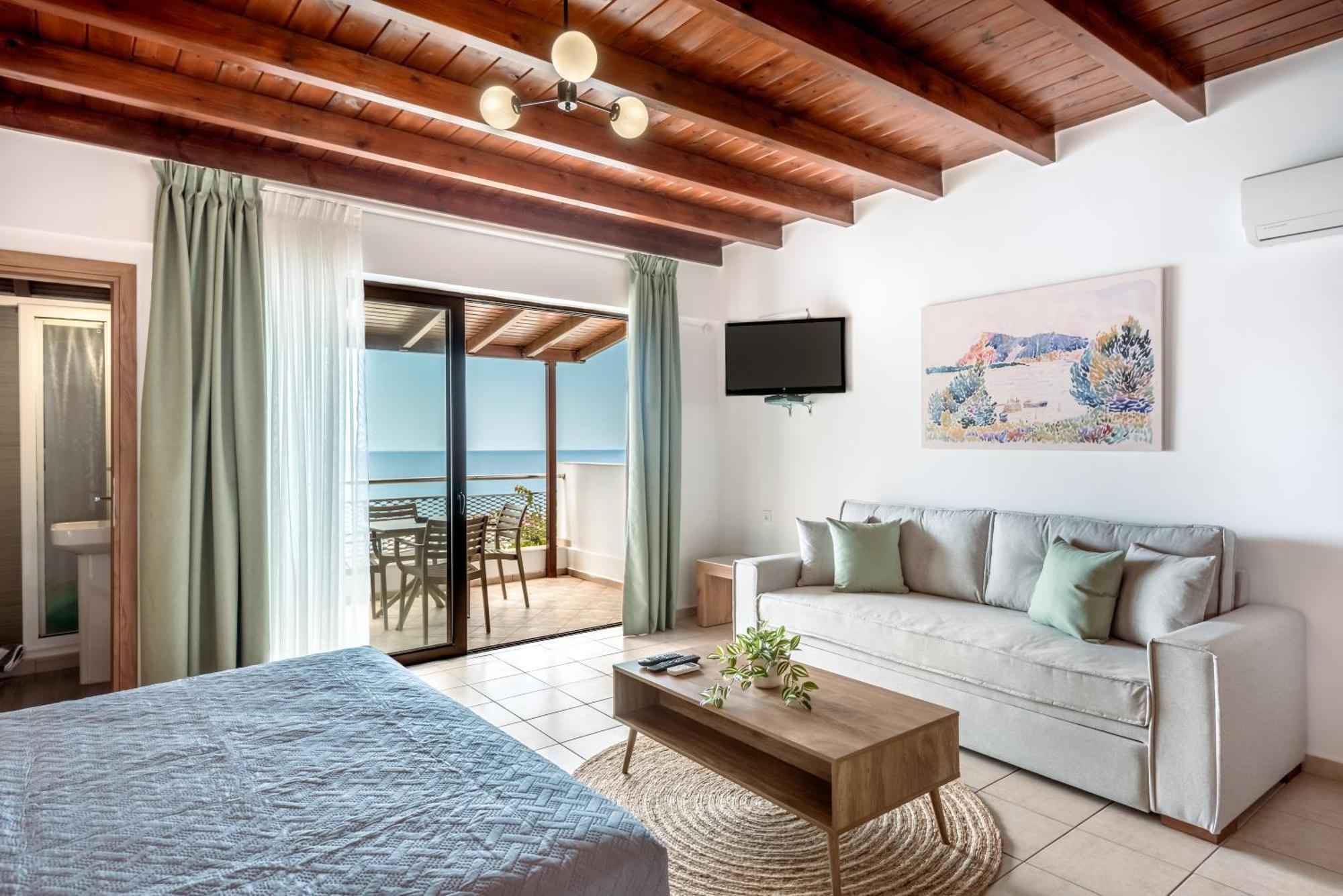 Superb Apartments Kriaras Sea View In Sfakia Хора-Сфакіон Екстер'єр фото