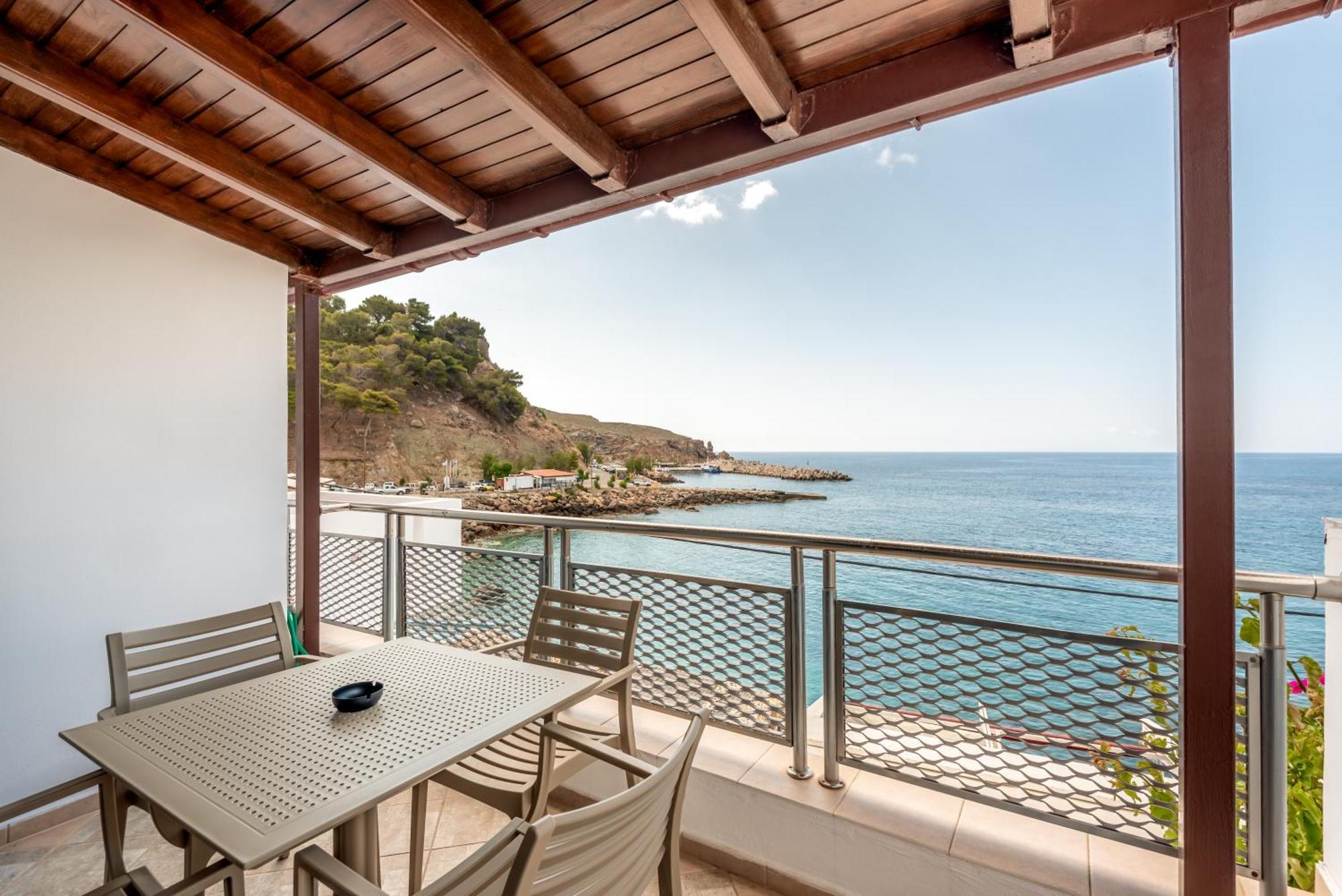 Superb Apartments Kriaras Sea View In Sfakia Хора-Сфакіон Екстер'єр фото